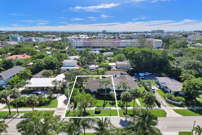 Building Photo - 221 N Swinton Ave