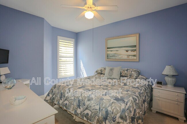 Building Photo - 2405 Harmony Ln