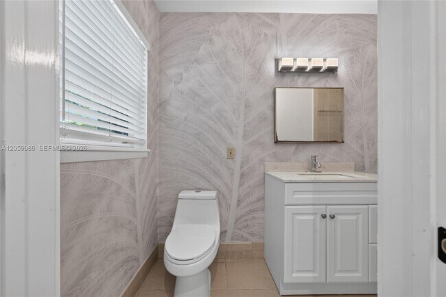 Building Photo - 12935 SW 81st Ave