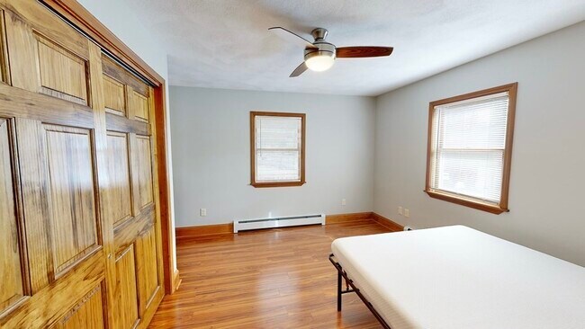 Building Photo - 3 Swains Pond Ave