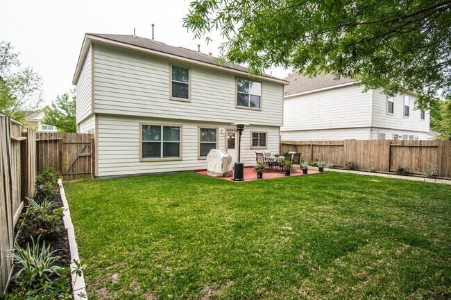 Building Photo - 16933 Scenic Knoll