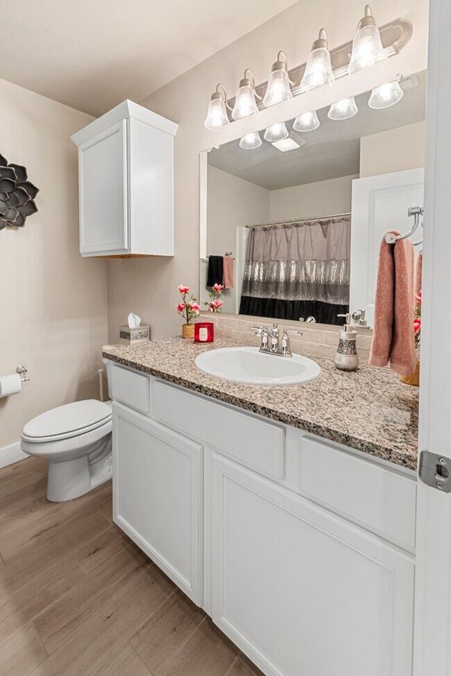 Building Photo - Fully Furnished