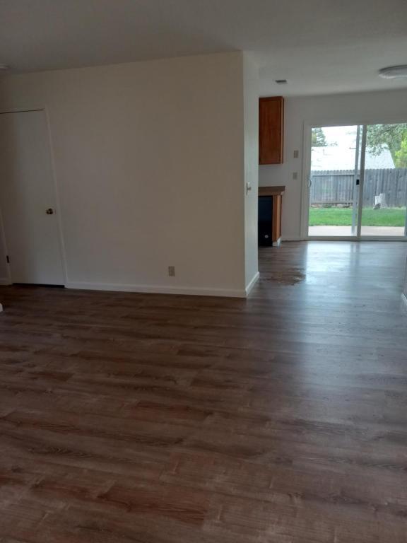 Building Photo - 541 Cappella Dr
