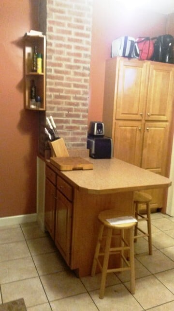 Kitchen - 940 Greenfield Ave