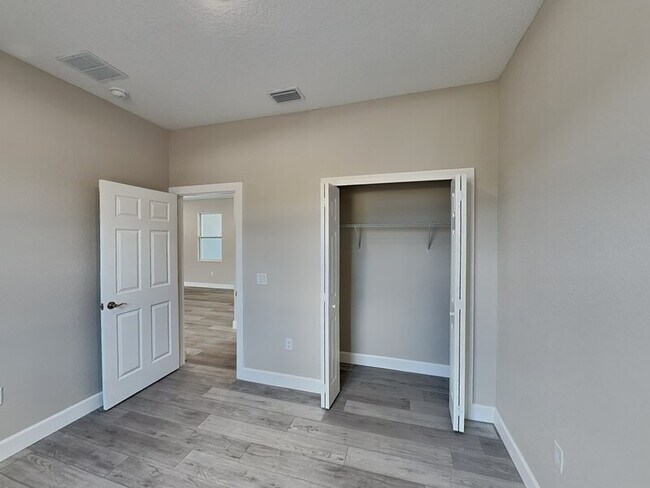 Building Photo - 15278 SW 65 Av Rd