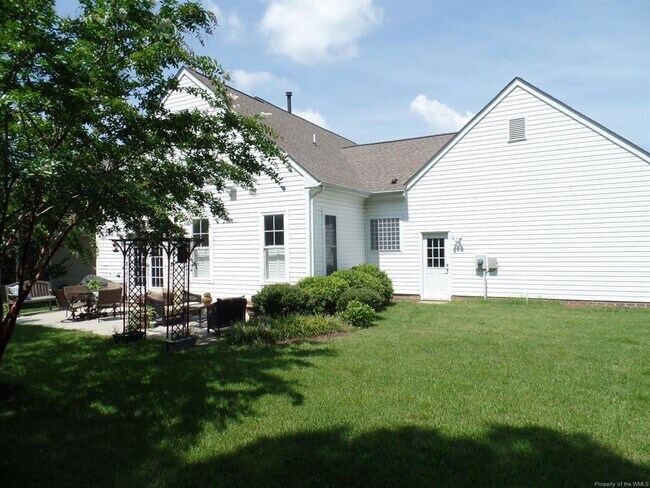 Building Photo - 9127 3 Bushel Dr