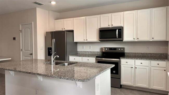 Building Photo - 11032 Great Rock St