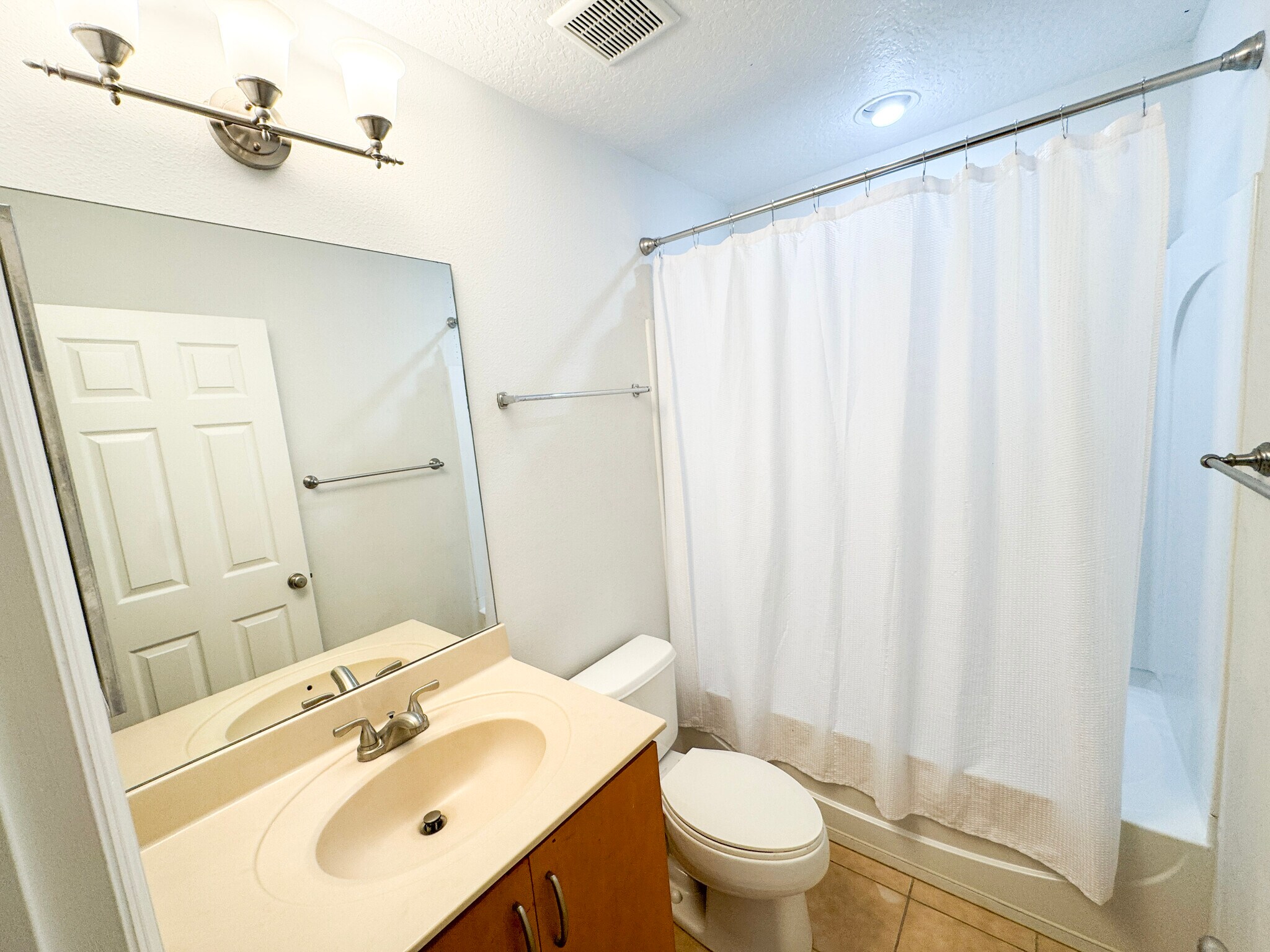 Building Photo - 2615 Andros Ln