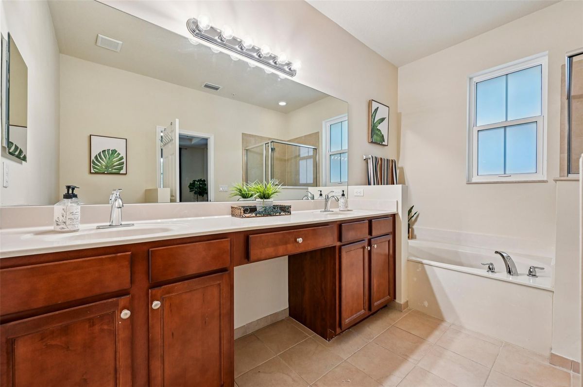 Building Photo - 4714 Monarch Way