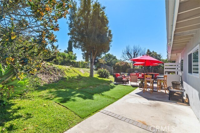 Building Photo - 3068 Zell Dr