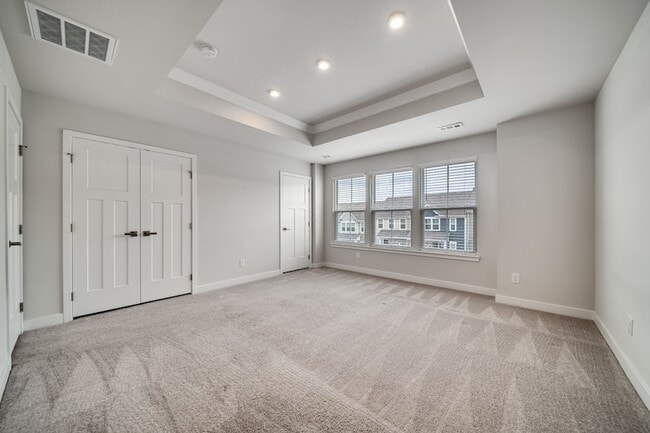 Building Photo - 645 Exmoor Dr