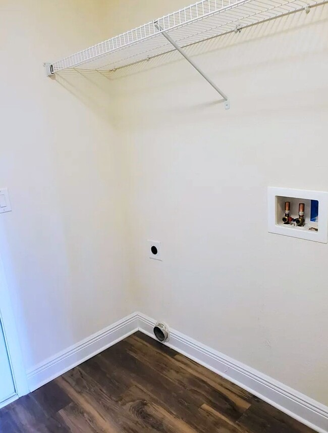 Building Photo - 6289 Redberry Dr