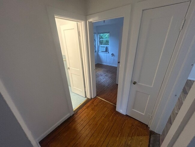 Building Photo - Cozy 2 bedroom home near local amenities