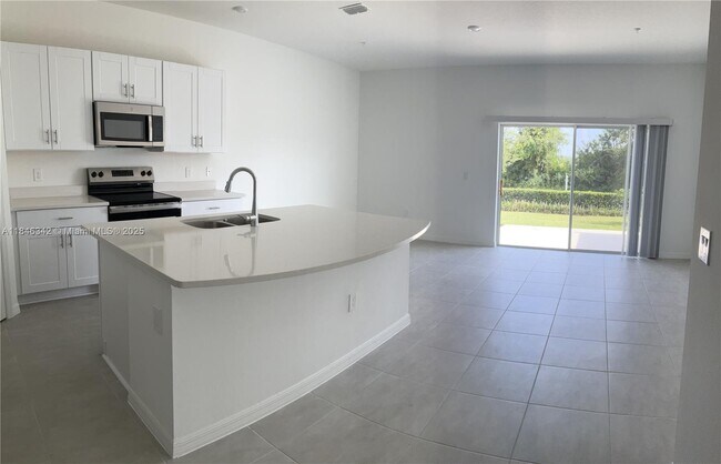Building Photo - 5140 Quakers Pl