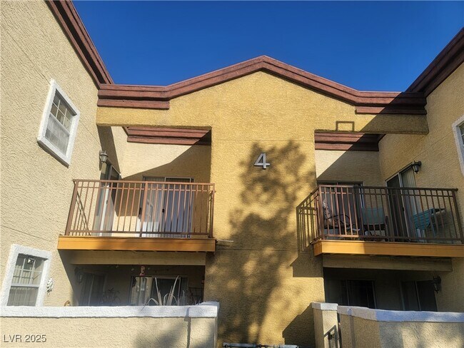 Building Photo - 2801 N Rainbow Blvd