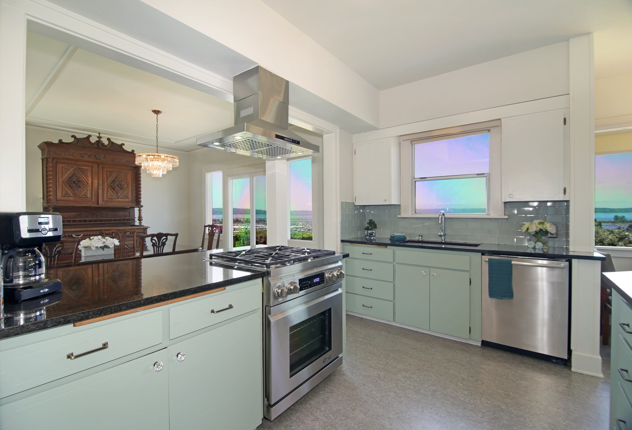 Building Photo - 1112 Grand Ave