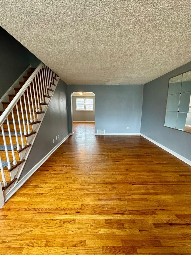 Building Photo - Spacious 3-Bedroom Home in Cedar Park – Av...