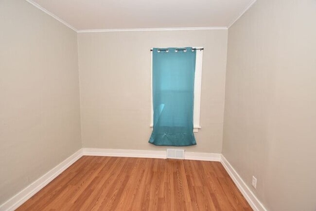 Building Photo - Mishawaka- near Bethel University, shoppin...