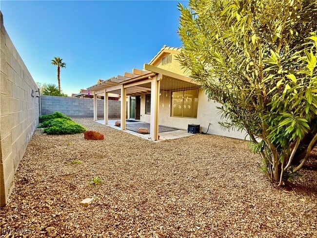 Building Photo - 923 Hollandsworth Ave