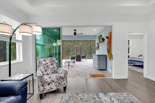 Building Photo - 358 Good Life Wy