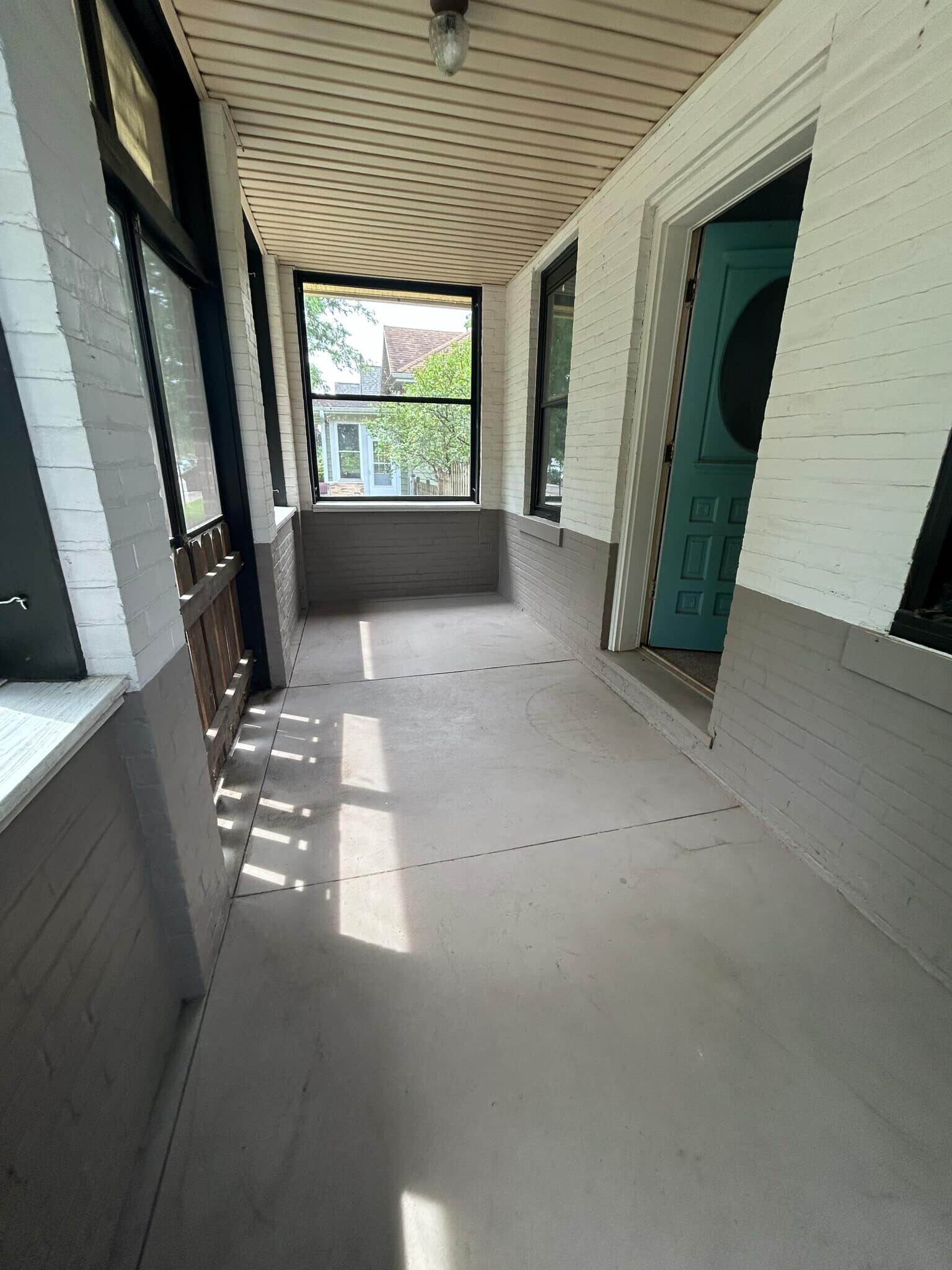 Screened in Porch - 1604 10th St S