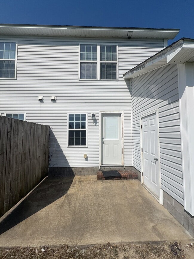 Building Photo - 643 Fowler Manning Rd