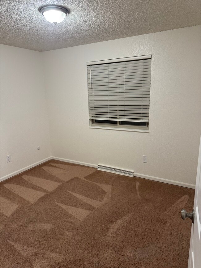 Building Photo - 16828 E 7th Pl