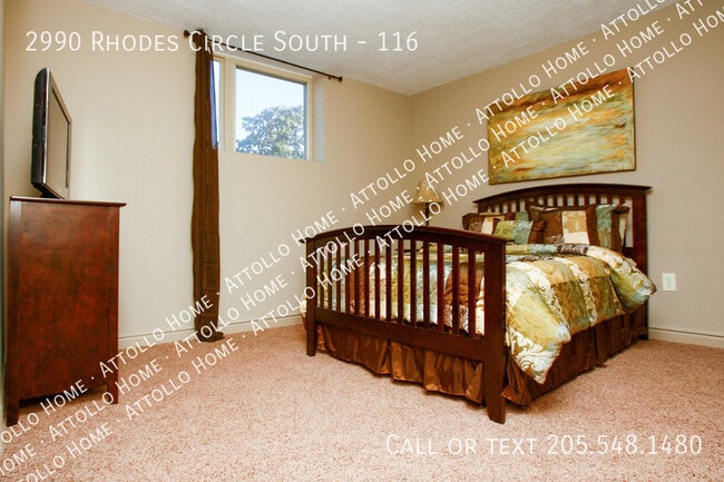 Building Photo - 2990 Rhodes Cir S