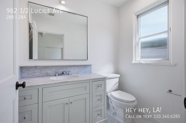 Building Photo - 962 1/2 Lucile Ave-