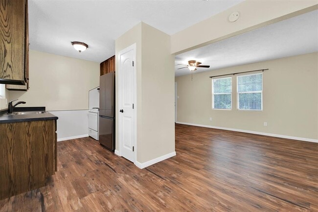 Building Photo - 284 County Rd 3012