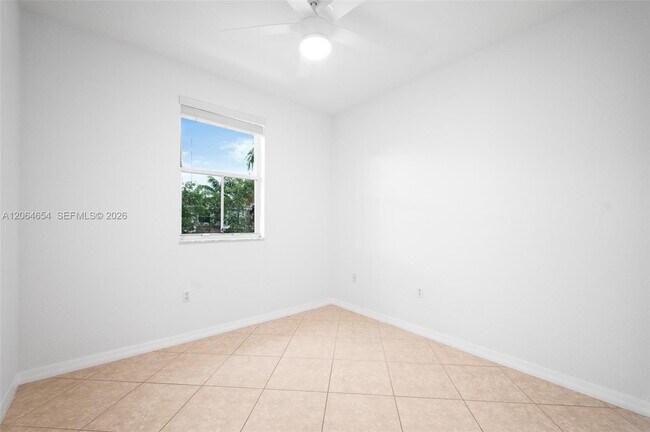 Building Photo - 12392 SW 124th Terrace