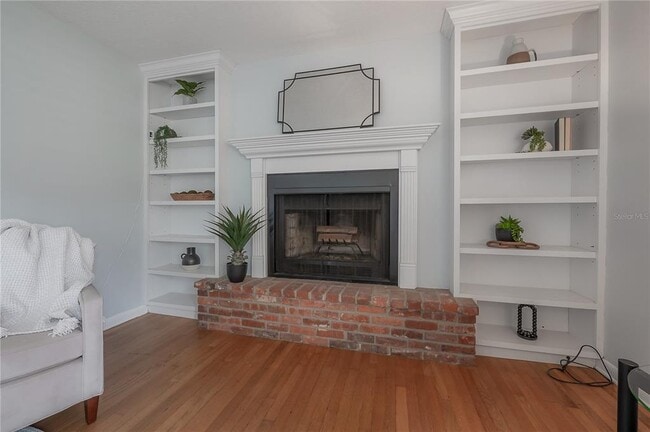 Building Photo - 4620 W Beach Park Dr
