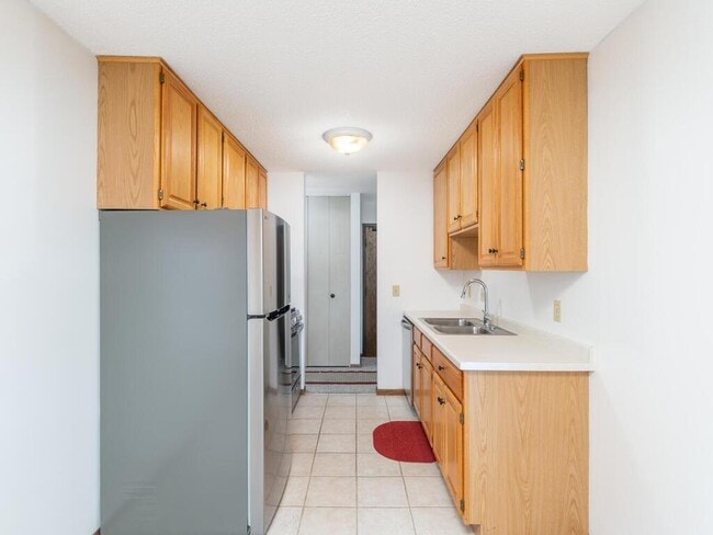 Building Photo - 4101 Parklawn Ave