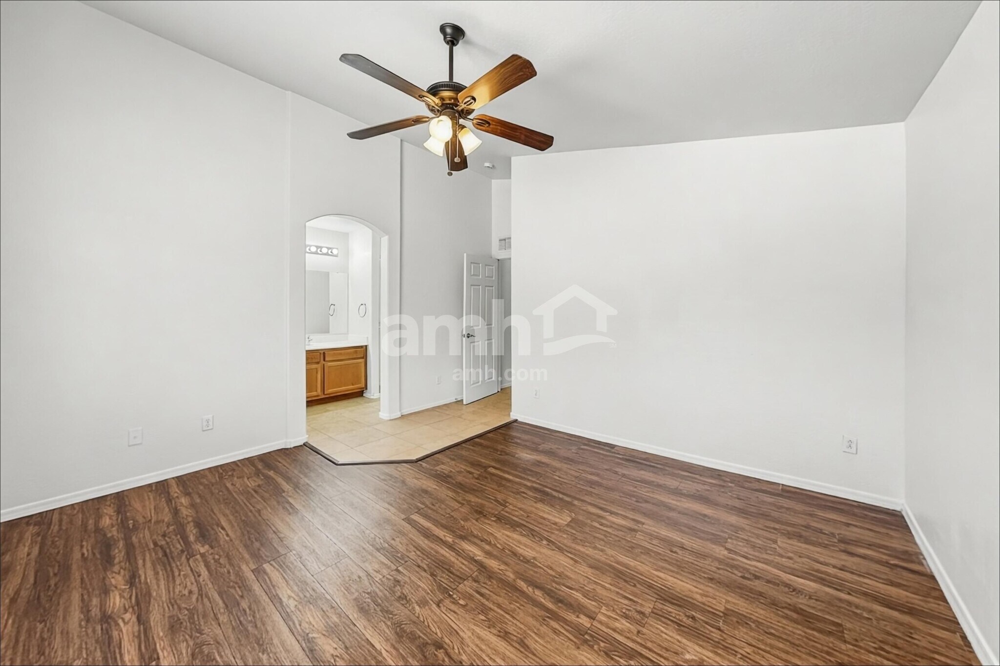 Building Photo - 11232 W Pierson St