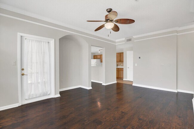 Building Photo - Corner Unit in Villanova at Hunter's Creek