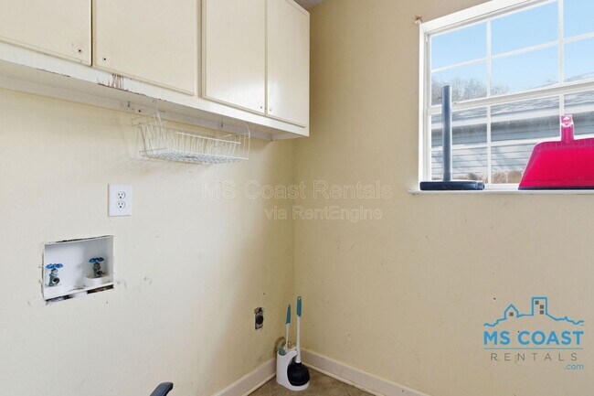 Building Photo - 2717 Honduras Dr