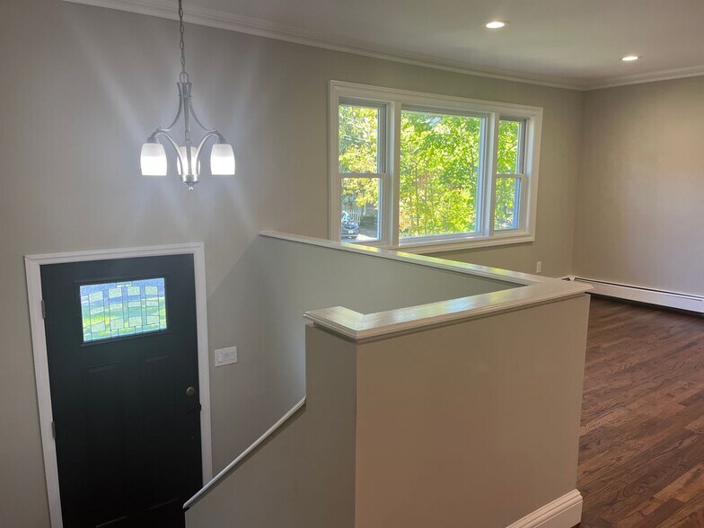 Building Photo - 26 Hanover Pl