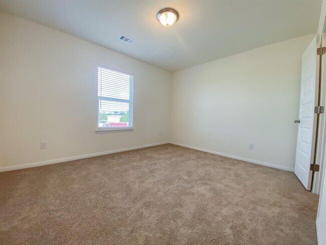 Building Photo - 12010 Corsicana Trl