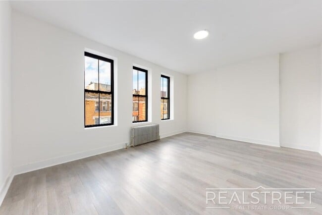 Building Photo - 15 Washington Terrace