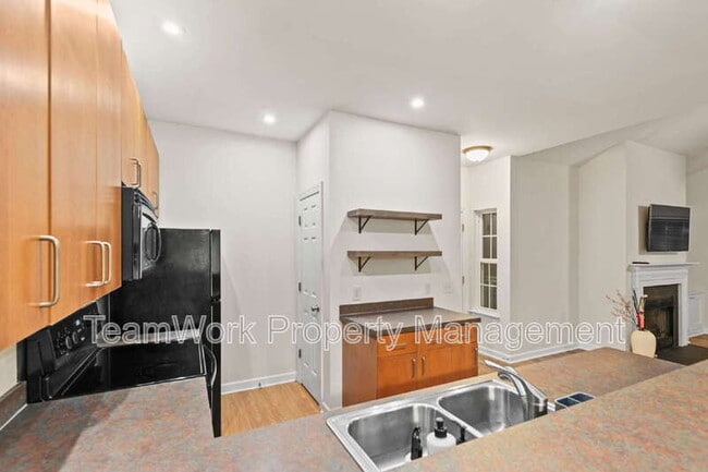 Building Photo - 1505 Whitby Ln