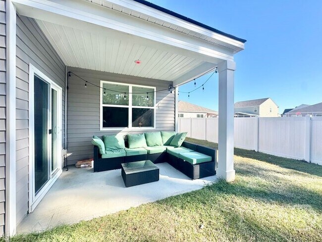 Building Photo - 3 Heavener Rd