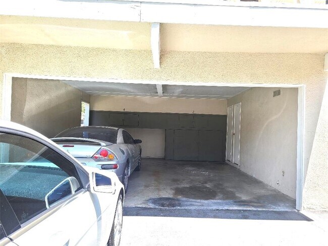 Building Photo - 139 Sinclair Ave