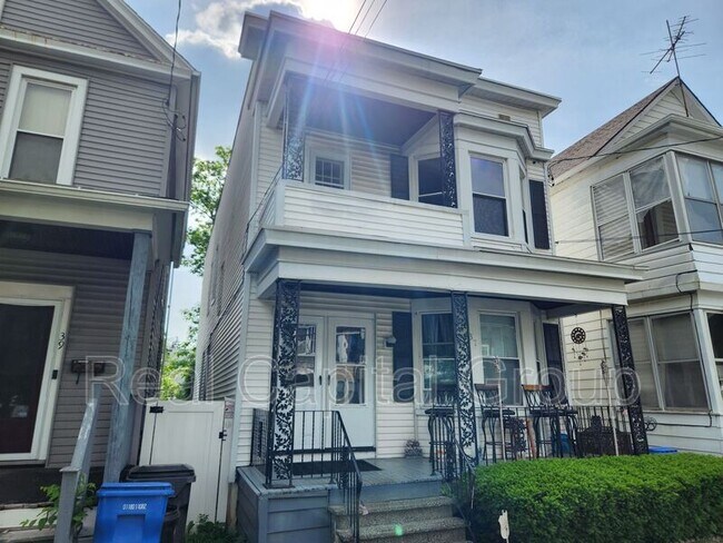 Primary Photo - 37 Hurlbut St
