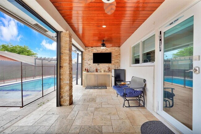 Building Photo - Southwest 133rd Court, Miami, FL 33175 - 3 BR 2.5 BA single-family home