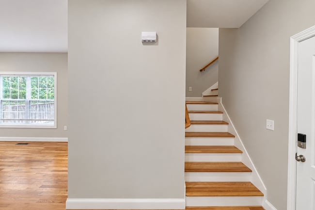 Building Photo - 1566 Lake Villa Cir