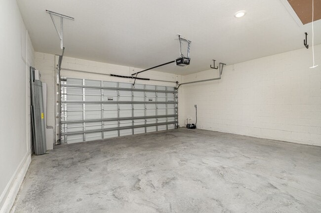 Building Photo - 6714 Topaz Dr