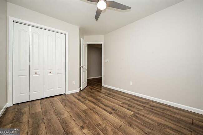 Building Photo - 140 Whitehead Dr