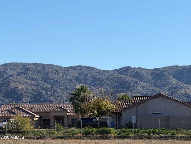 Building Photo - 1507 E Apollo Rd