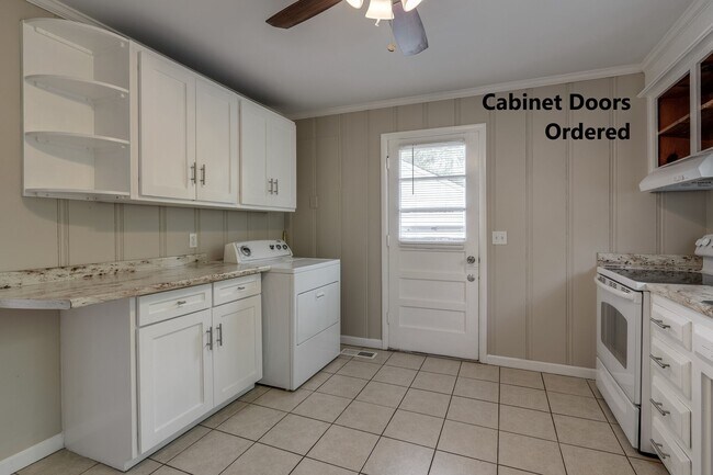 Building Photo - 3817 Burrus St