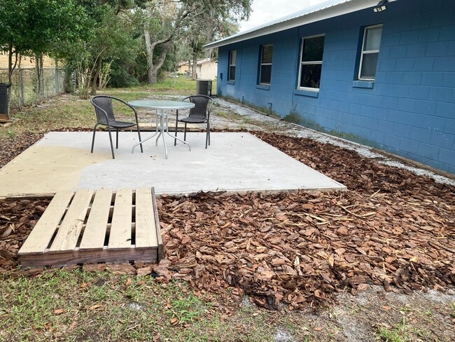 Building Photo - 522 Camino Ct